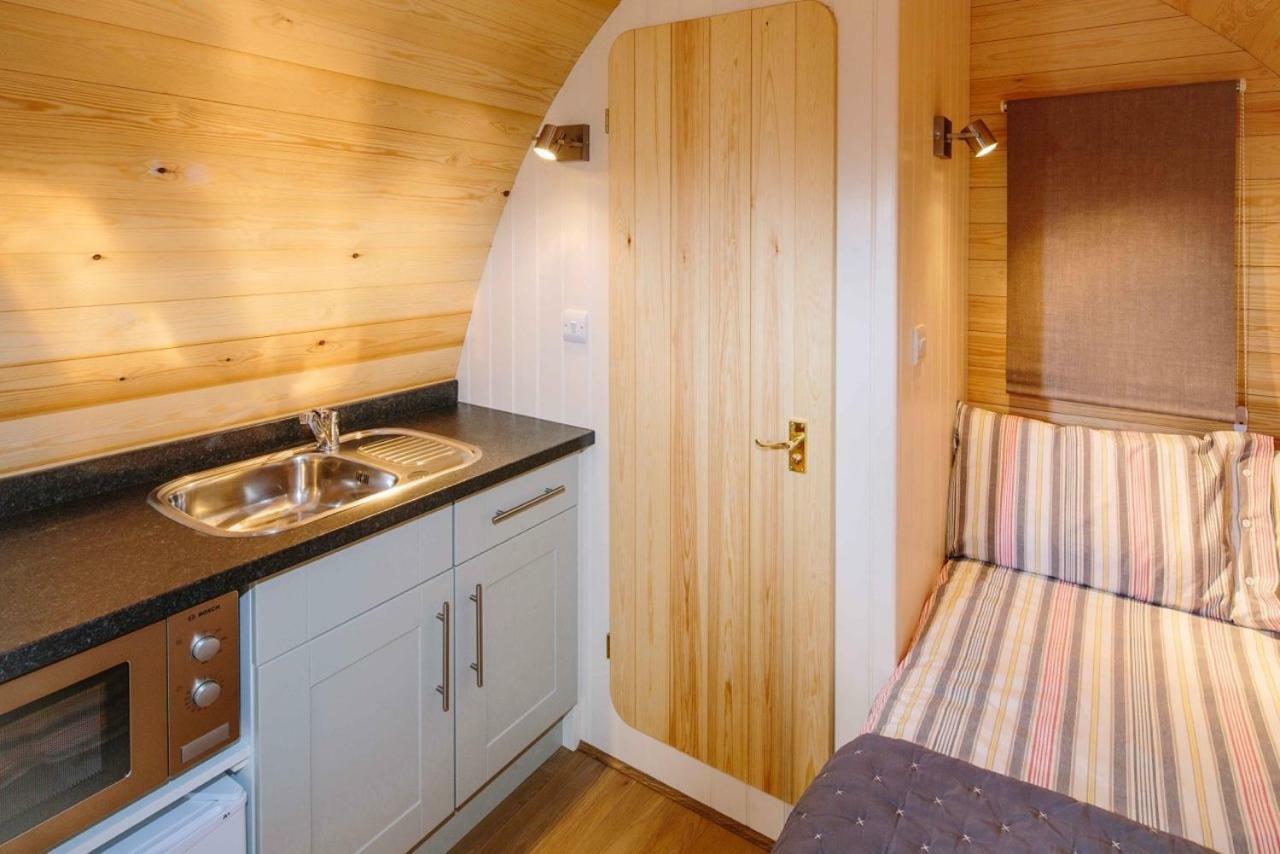 Campion Glamping Pod Cheltenham Exterior foto